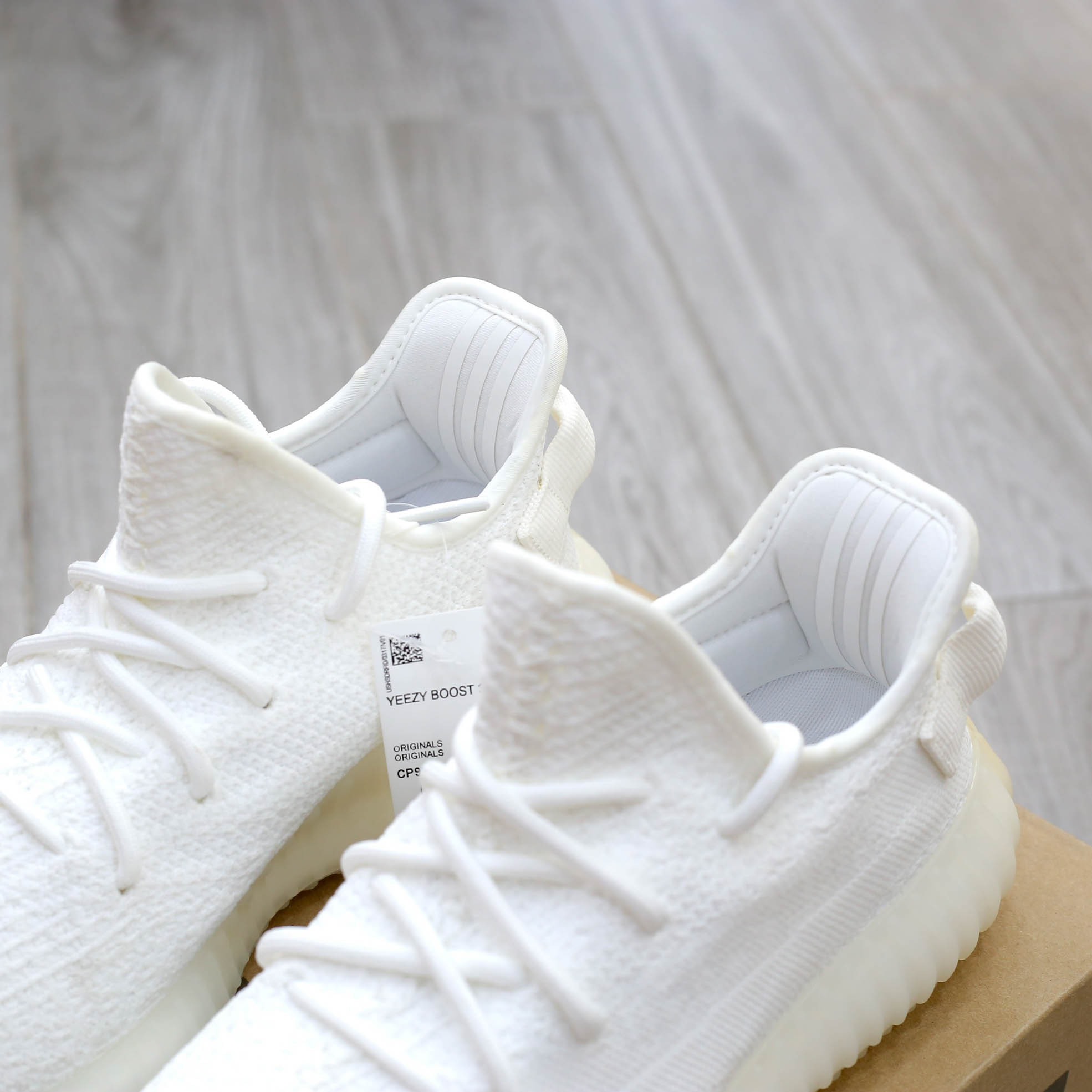 giày adidas yeezy cream white replica