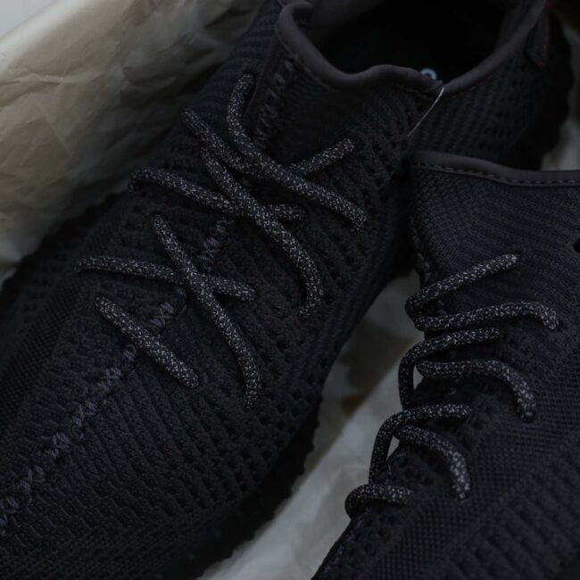 giày adidas yeezy 350 v2 đen black replica