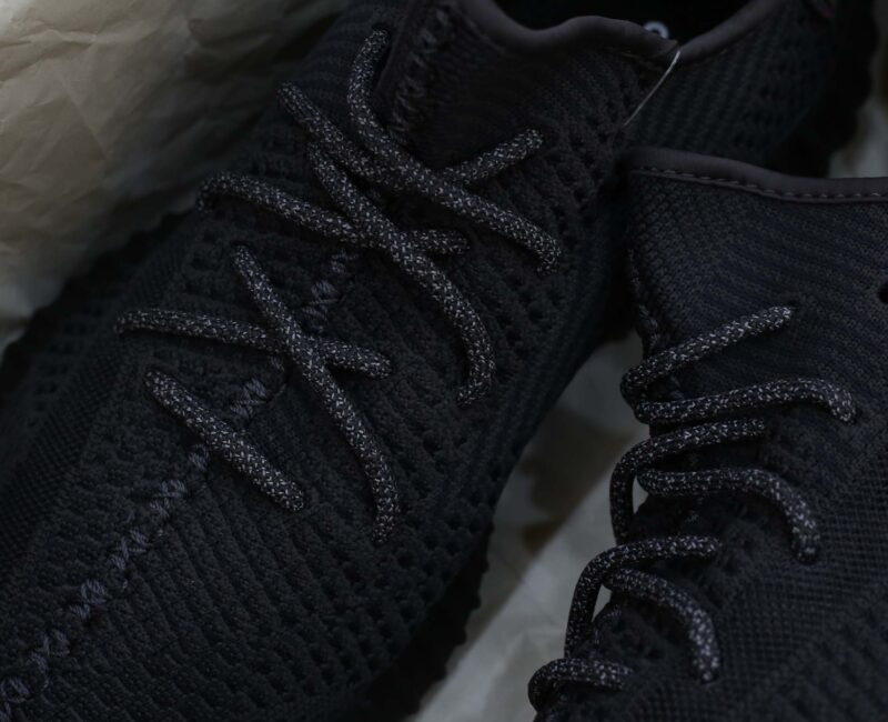 giày adidas yeezy 350 v2 đen black replica