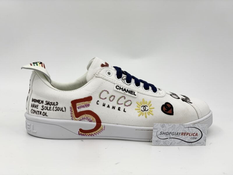 Giày Chanel x Pharell White Canvas Siêu Cấp