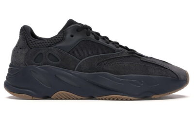 Giày Adidas Yeezy 700 Utility Black Replica