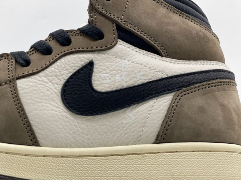 Giày Nike Air Jordan 1 High Travis Scott 11