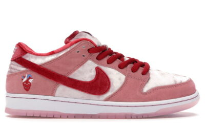 Nike SB Dunk Low StrangeLove Skateboards