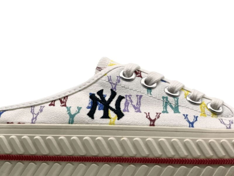 cận cảnh giày mlb mule monogram ny white