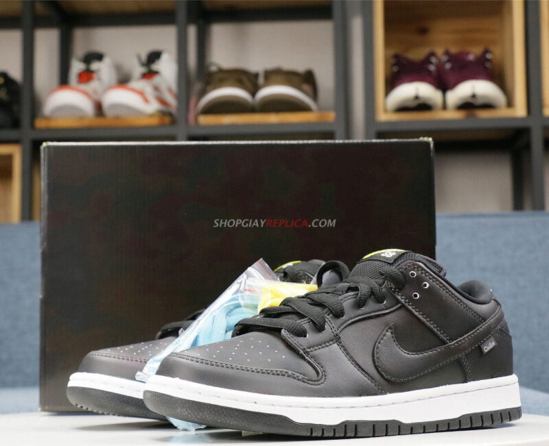 Giày Nike SB Dunk Low đổi màu