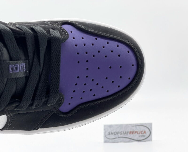 Toebox Nike Air Jordan 1 Low Court Purple