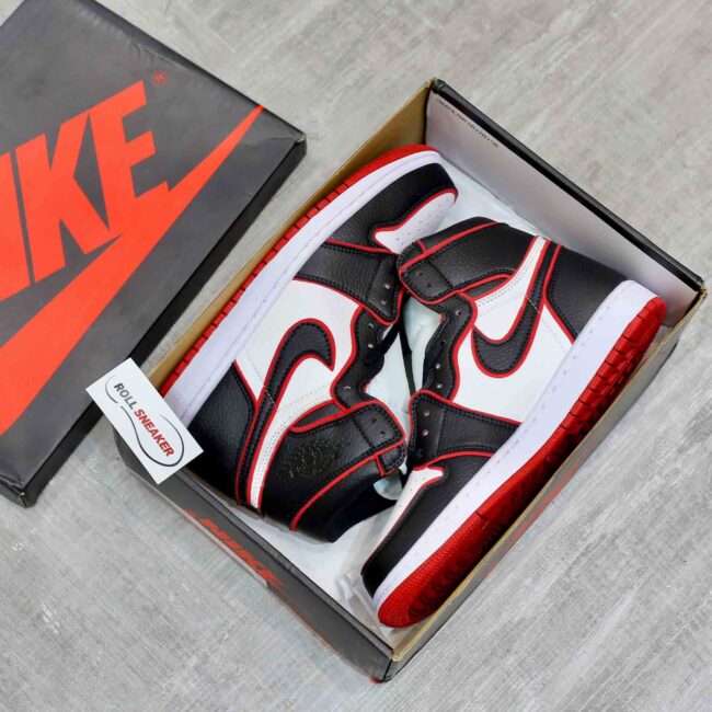 Swoosh Nike Jordan 1 High Bloodline