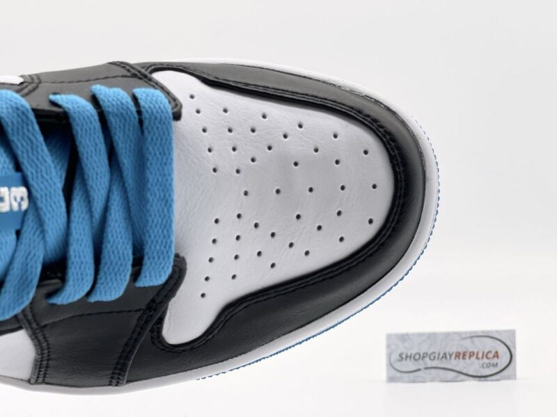 Toebox Nike Jordan 1 Low Laser Blue