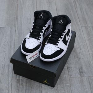 GiaÌ€y Nike Air Jordan 1 Mid Tuxedo trÄƒÌ�ng Ä‘en