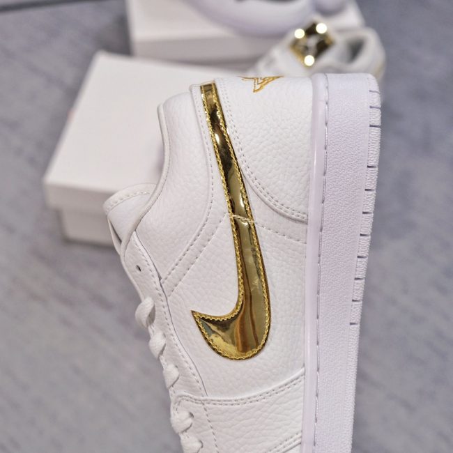 Nike Air Jordan 1 Low Metallic Gold