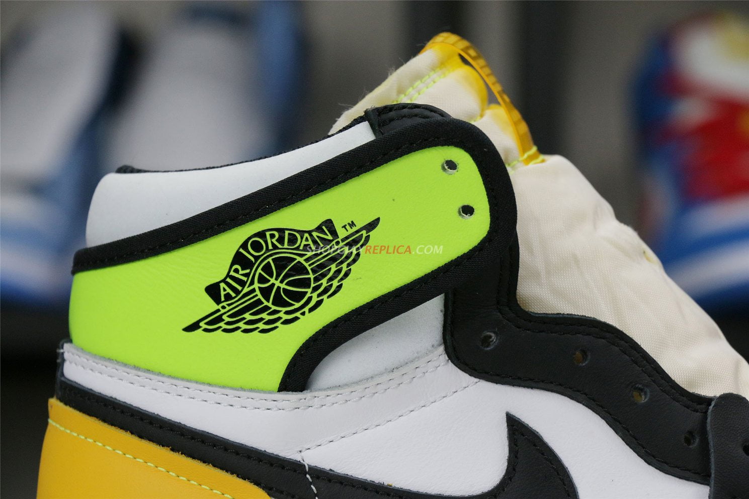 Giày Nike Air Jordan 1 Retro High Volt Gold