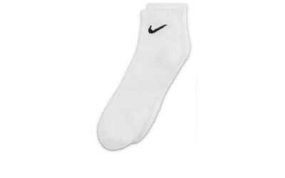 Tất Nike cổ Mid (cổ lỡ) màu Trắng xuất dư