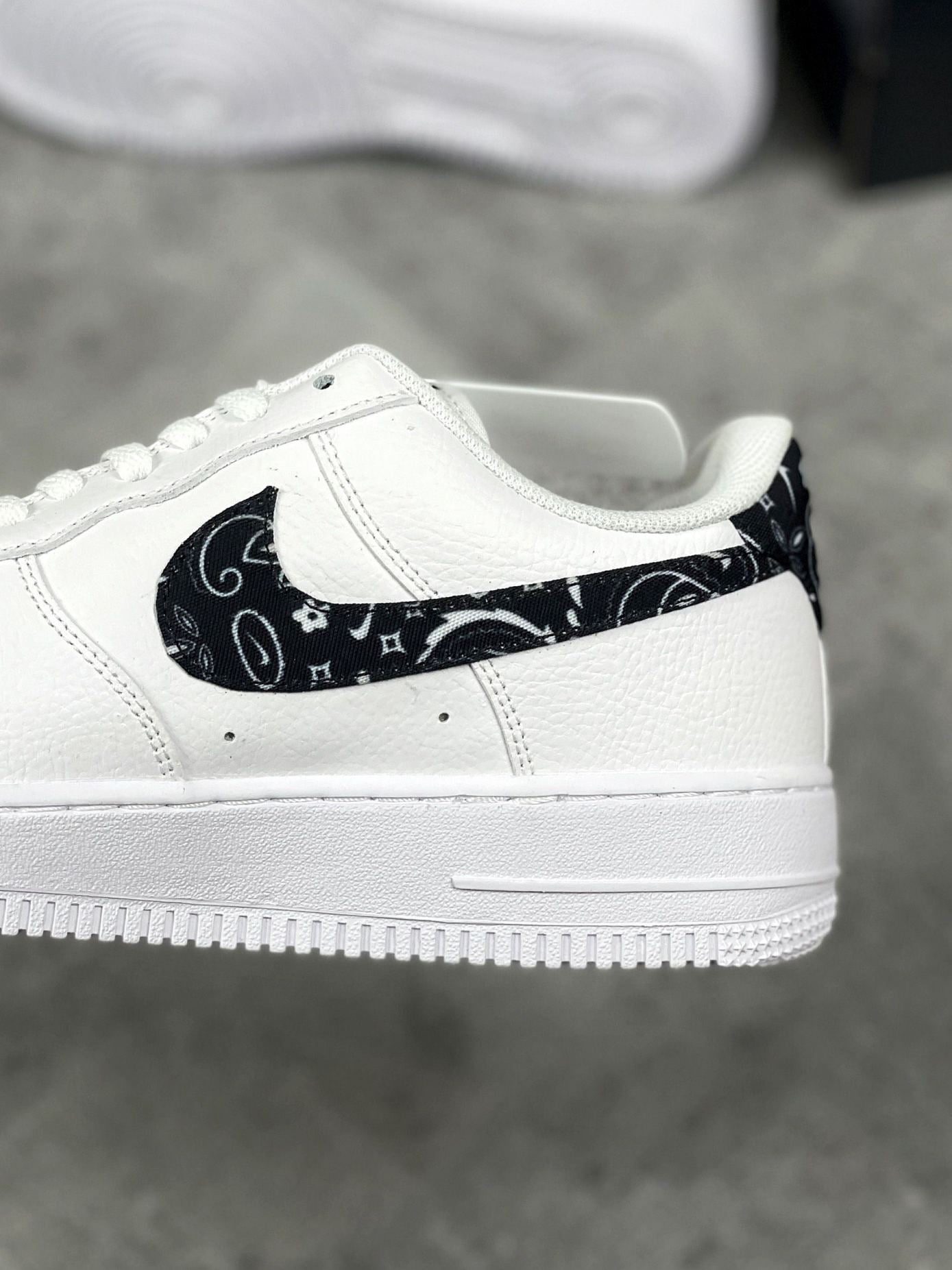 Giày Nike Air Force 1 '07 Essentials 'Black Paisley' Rep 1:1 - Roll Sneaker
