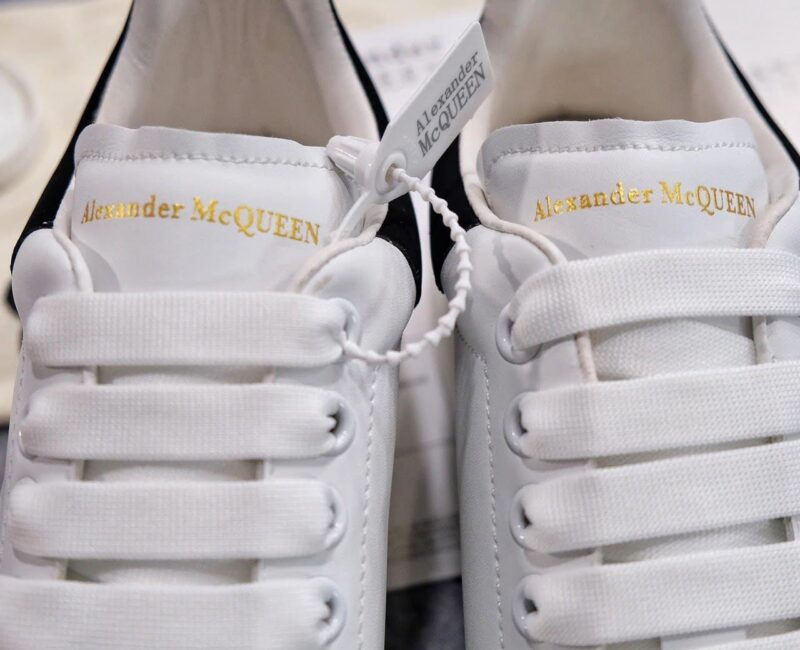 Giày Alexander McQueen gót Da trơn Đen Siêu Cấp