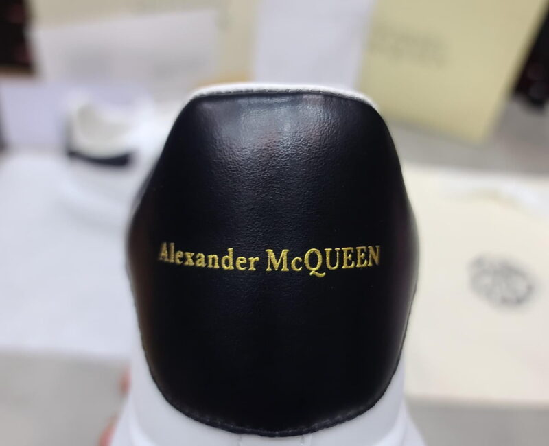 Giày Alexander McQueen gót Da bóng Đen Siêu Cấp