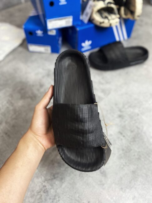 Dép adidas Adilette đen rep 1:1
