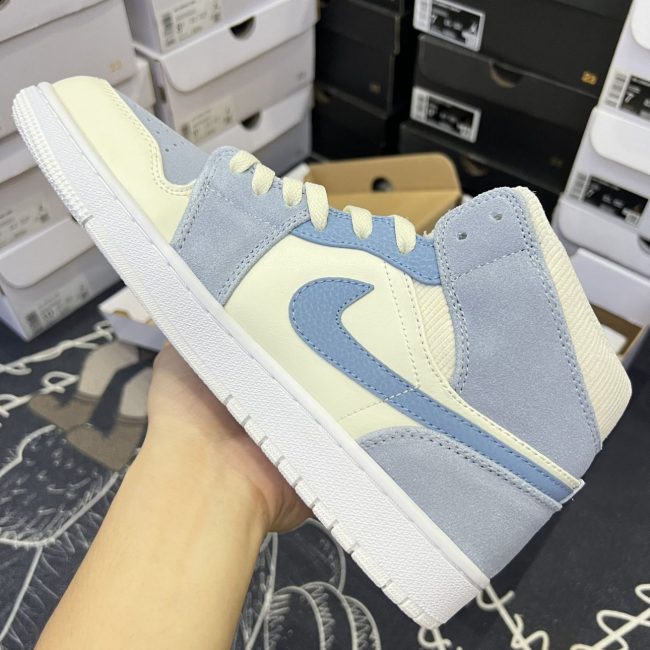 jordan 1 mid patent gold