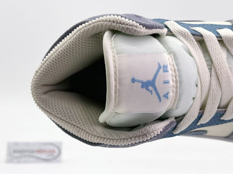 Giày Nike Air Jordan 1 Mid SE 'Sail Light Blue'