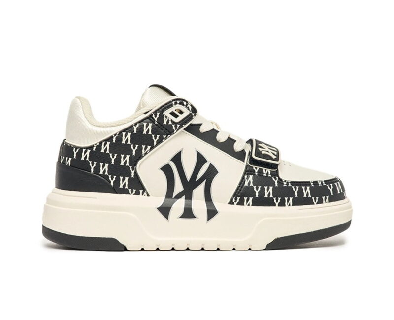 Giày MLB Chunky Liner Mid Classic Monogram New York Yankees Black Like Auth