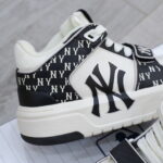 Giày MLB Chunky Liner Mid Classic Monogram New York Yankees Black Like Auth