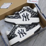 Giày MLB Chunky Liner Mid Classic Monogram New York Yankees Black Like Auth