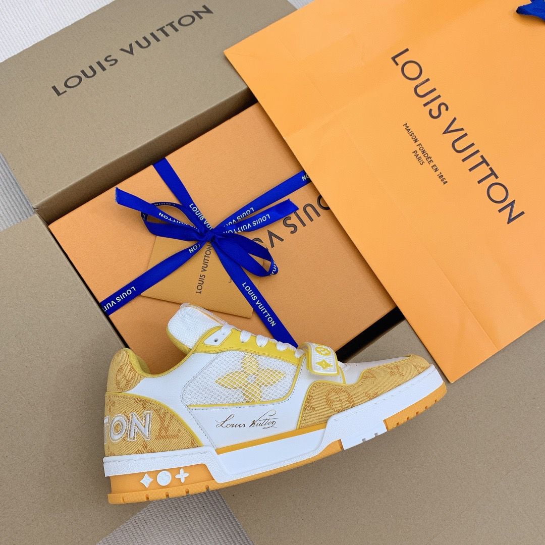 Giày Louis Vuitton Lv Trainer Monogram Vàng Yellow quai Velcro Like Auth
