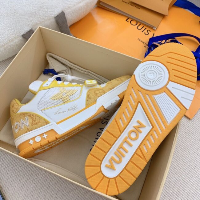 Giày Louis Vuitton Lv Trainer Monogram Yellow quai Velcro Like Auth