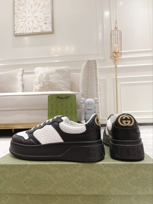Giày Gucci GG Sneaker Black White leather họa tiết GG dập nổi Like Auth