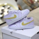 giày nike Air Jordan 1 Low màu tím ‘Barely Grape