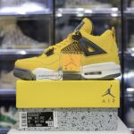 Giày Nike Air Jordan 4 màu vàng ‘Lightning’ 2021