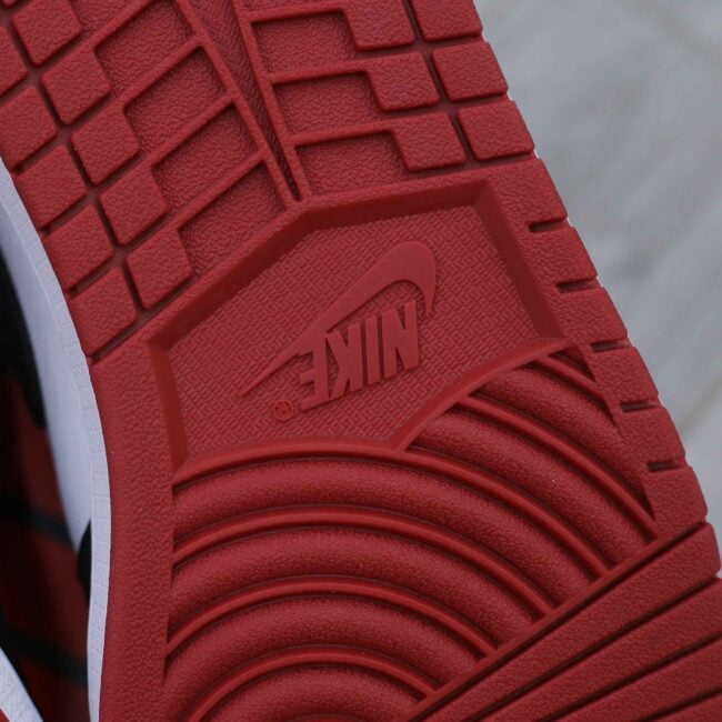 Nike Air Jordan 1 Retro High Og ‘Black Toe’
