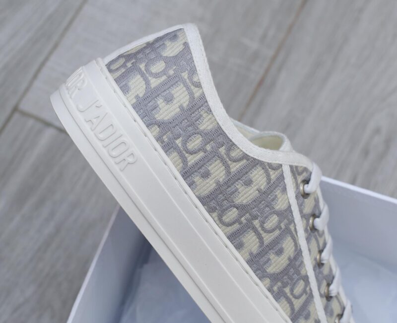 Giày WALK’N’DIOR SNEAKER Gray Stone Dior Oblique Embroidered Cotton