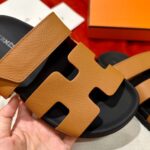 Dép Hermes Chypre Sandal Natural Black Epsom Leather Best Quality