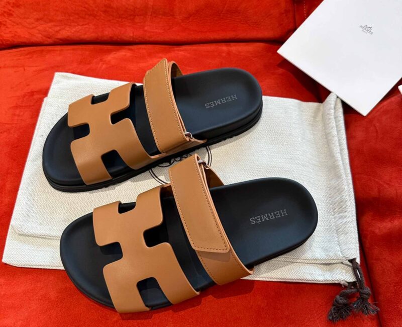 Dép Hermes Chypre Sandal Natural Black Smooth Calfskin Leather Best Quality