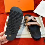 Dép Hermes Chypre Sandal Natural Black Smooth Calfskin Leather Best Quality