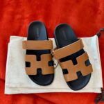 Dép Hermes Chypre Sandal Natural Black Smooth Calfskin Leather Best Quality