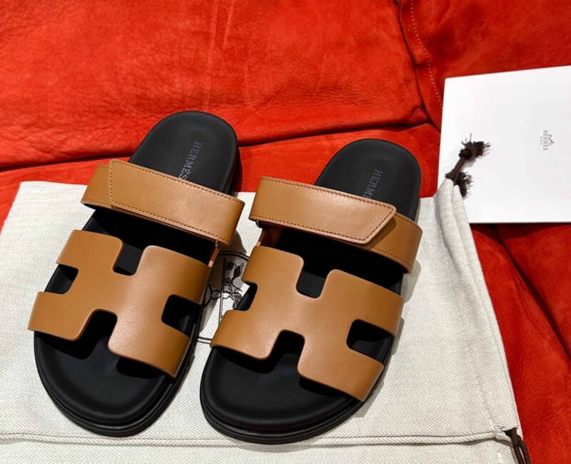 Dép Hermes Chypre Sandal Natural Black Smooth Calfskin Leather Best Quality