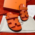 Dép Hermes Chypre Sandal Rose Sorbet Epsom Leather Best Quality