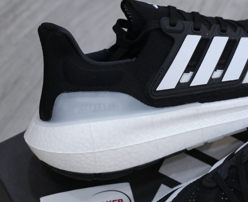 Giày Adidas UltraBoost Light 23 ‘Đen Viền Trắng’ Like Auth