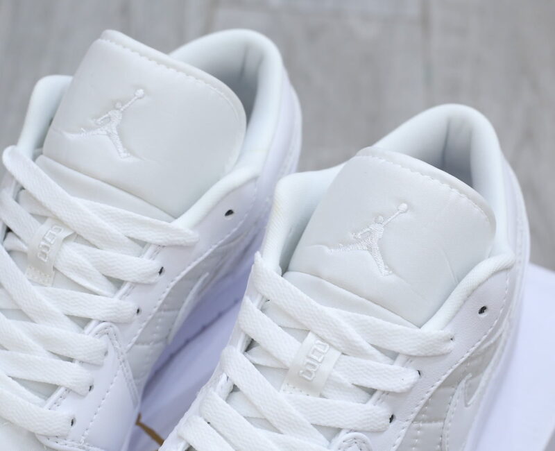 Giày Nike Air Jordan 1 Low ‘Triple White Quilted’ Best Quality