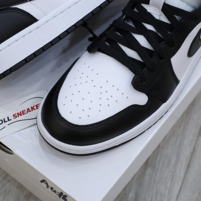 Giày Nike Air Jordan 1 Mid 'Panda' Auth