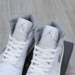 Giày Nike Air Jordan 1 ‘Mid White Stealth’ Best Quality