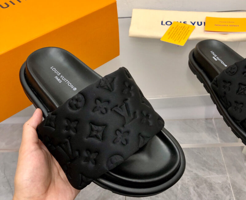 Dép Louis Vuitton Pool Pillow Comfort Mule Black Best Quality