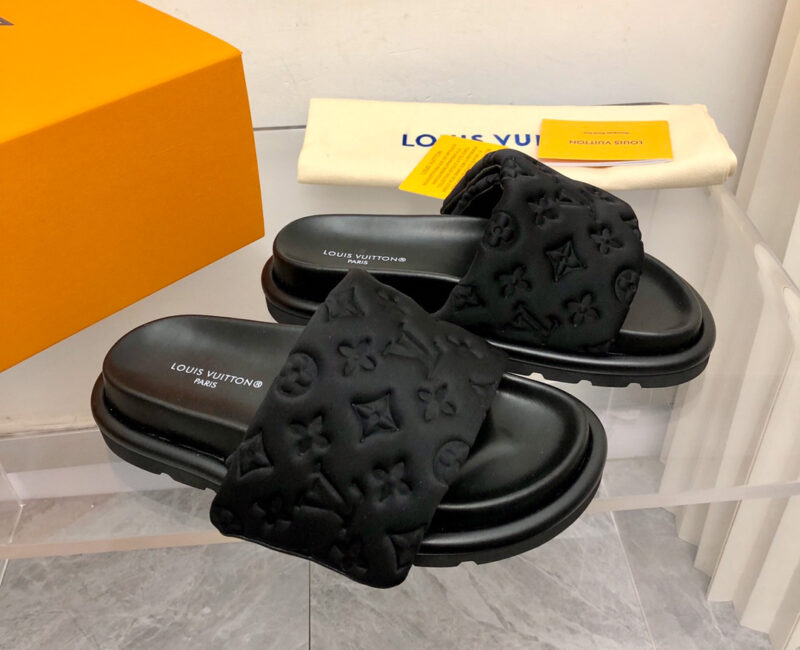 Dép Louis Vuitton Pool Pillow Comfort Mule Black Best Quality