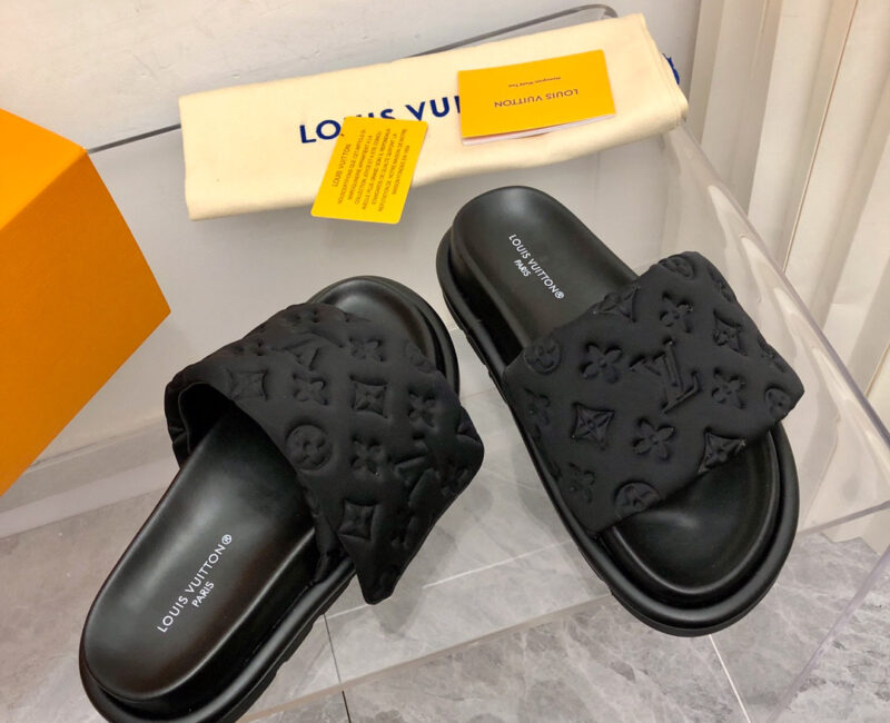 Dép Louis Vuitton Pool Pillow Comfort Mule Black Best Quality