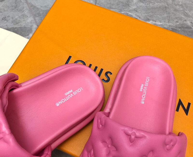 Dép Louis Vuitton Pool Pillow Flat Comfort Mule Pink