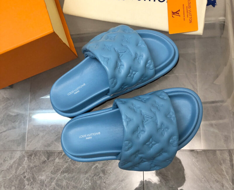 Dép Louis Vuitton Pool Pillow Flat Comfort Mules 'Bleu Clair' Best Quality