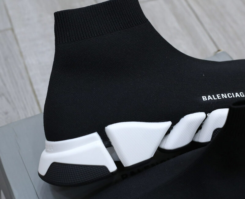 Giày Balenciaga Man Black And White Speed 2.0 Best Quality