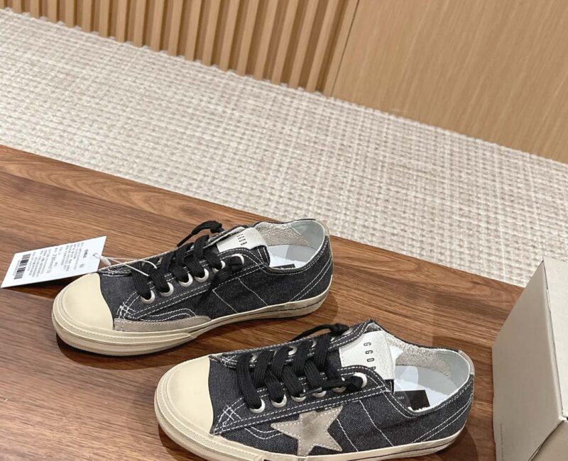 Giày Golden Goose V-Star LTD In Black Canvas With Ice-gray Star And Heel Best Quality