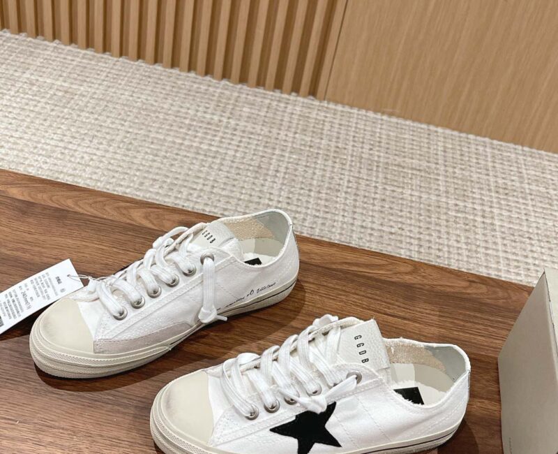 Giày Golden Goose V-Star Sneakers Black Star Best Quality